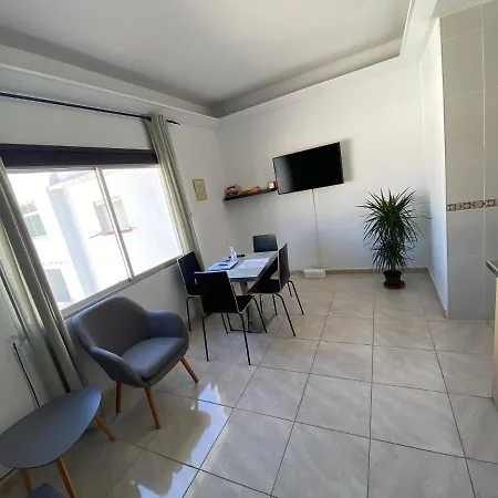 Apartment Boliches Edificio, Guidet 2